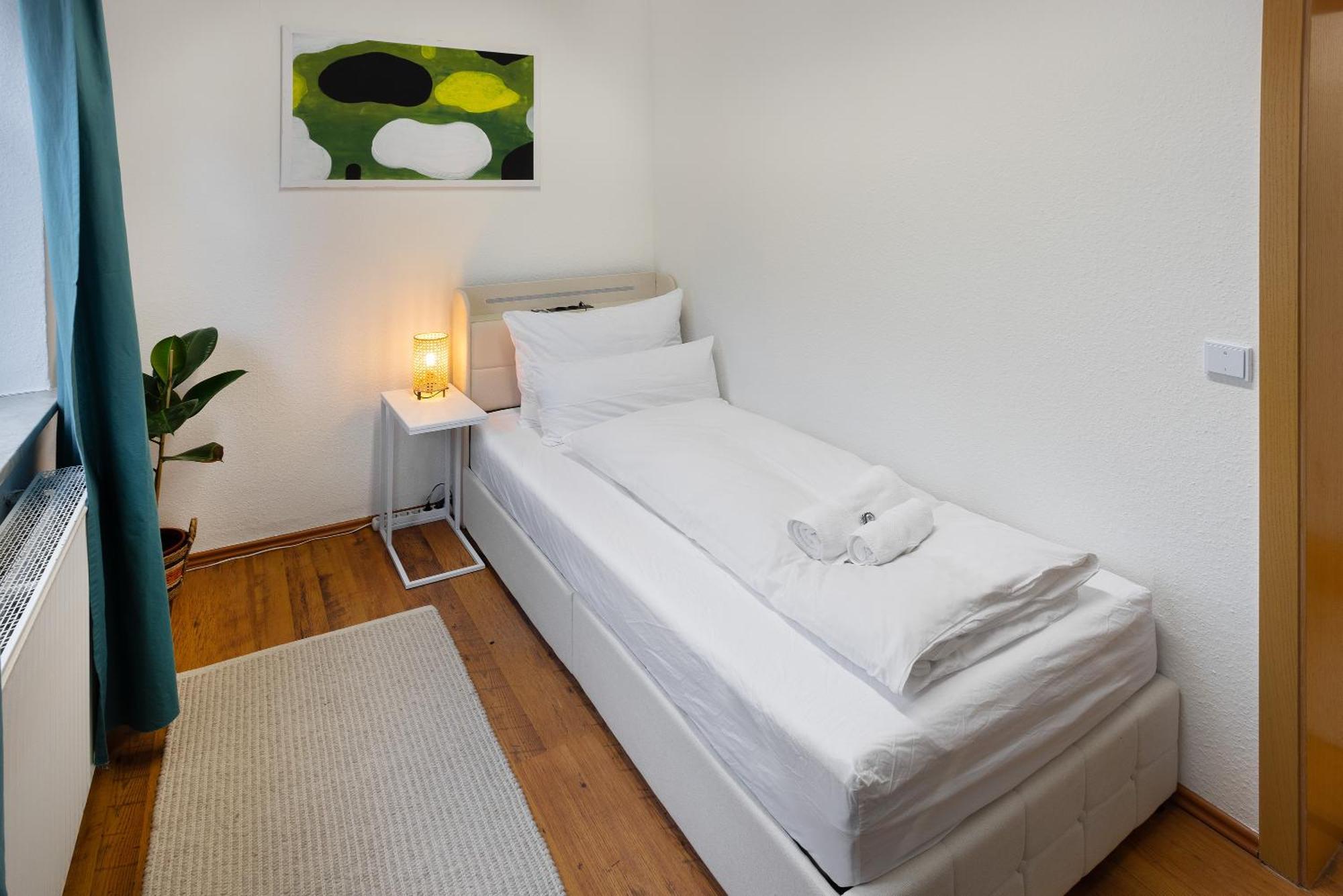 Ruhrapartments #Naehe A40 #Zentral #Fastwifi #Perfekt Fuer Familien Und Geschaeftsreisen Бохум Екстериор снимка